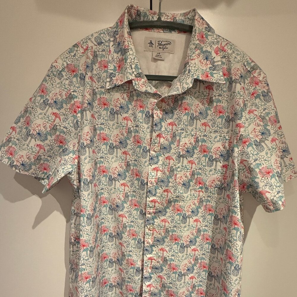 Penguin short-sleeved shirt for men. Size Large